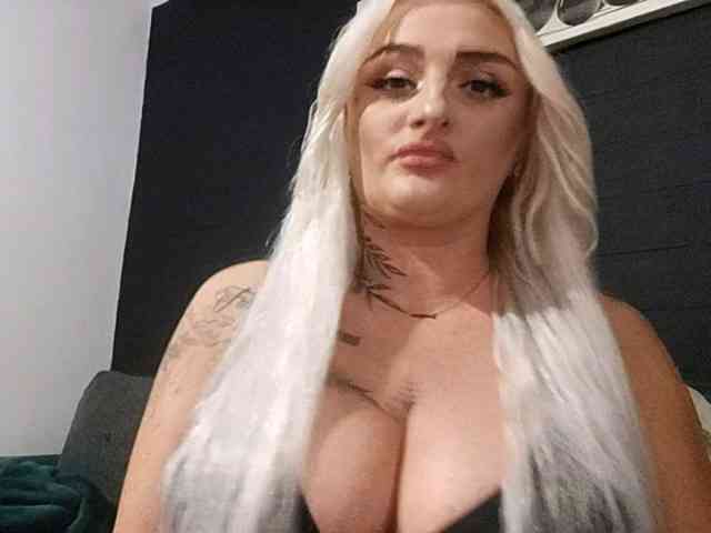 Model: AnastasiaBlond
