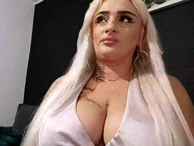 Model: AnastasiaBlond