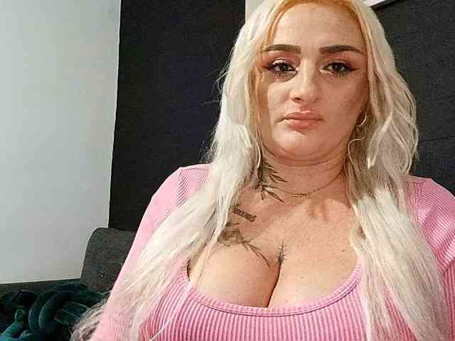 Model: AnastasiaBlond