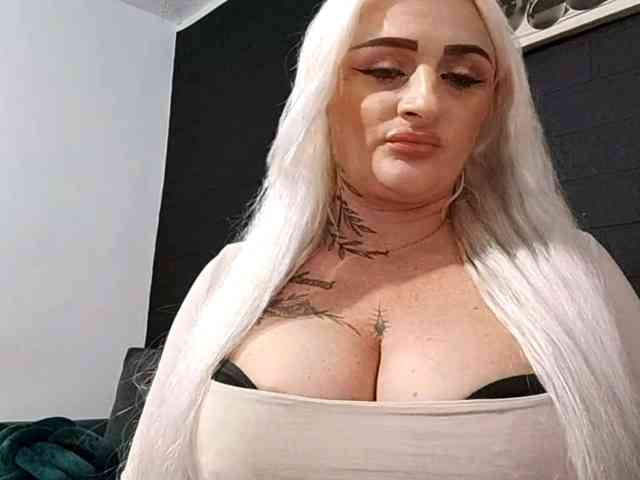 Model: AnastasiaBlond
