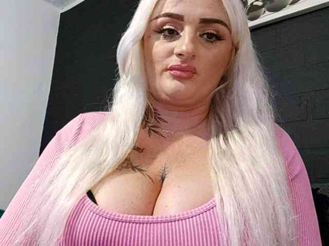 Model: AnastasiaBlond
