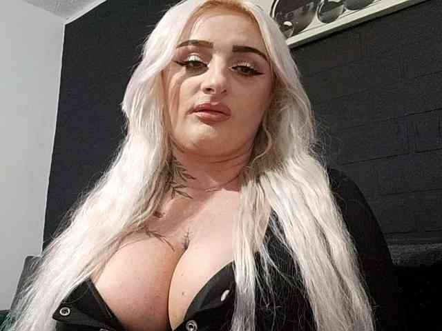 Model: AnastasiaBlond