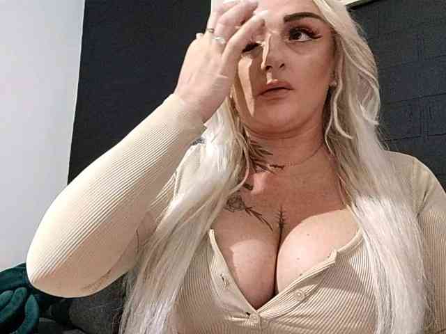 Model: AnastasiaBlond