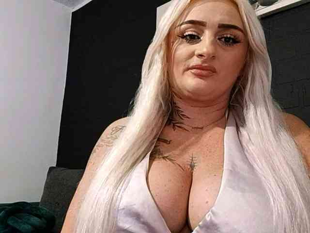 Model: AnastasiaBlond