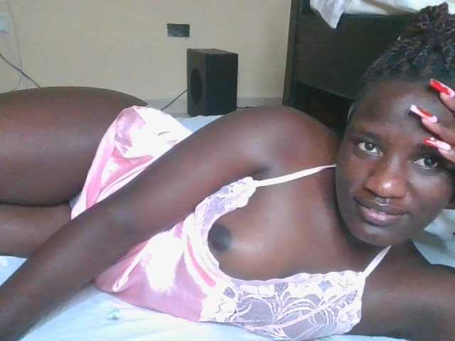 Freakygyal live cam on BongaCams