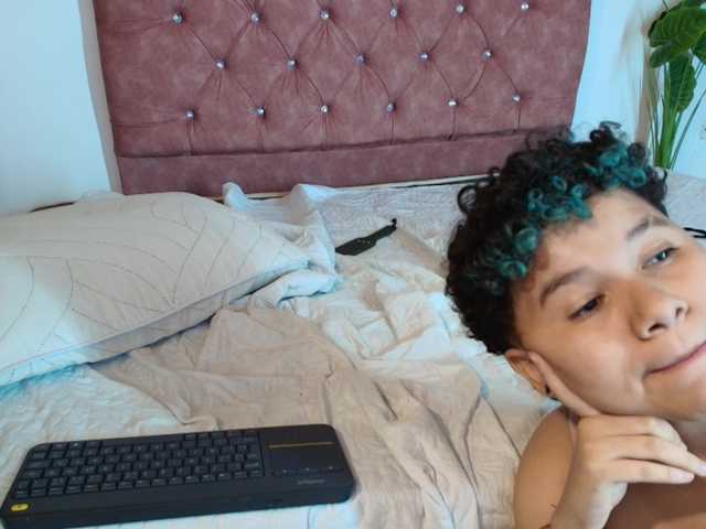 azul--honey live cam on BongaCams