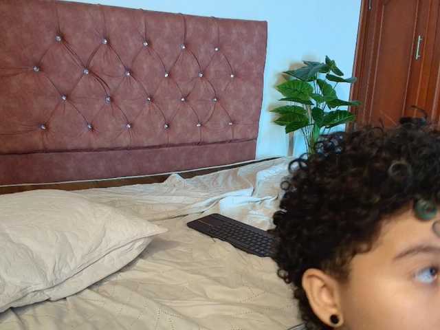 azul--honey live cam on BongaCams