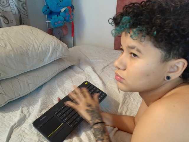 azul--honey live cam on BongaCams