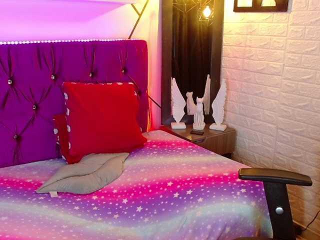 lizziesweets live cam on BongaCams