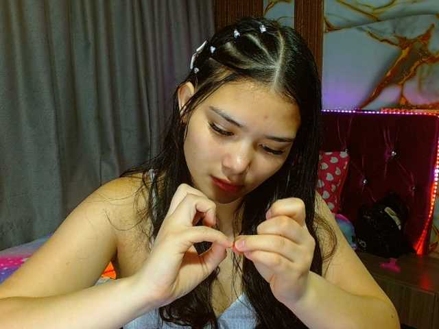 lizziesweets live cam on BongaCams