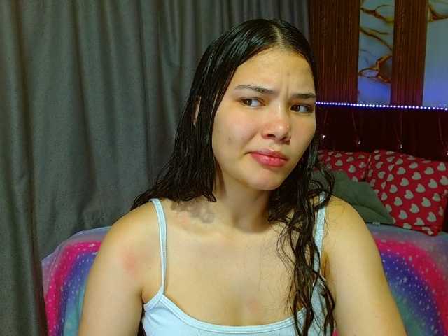 lizziesweets live cam on BongaCams