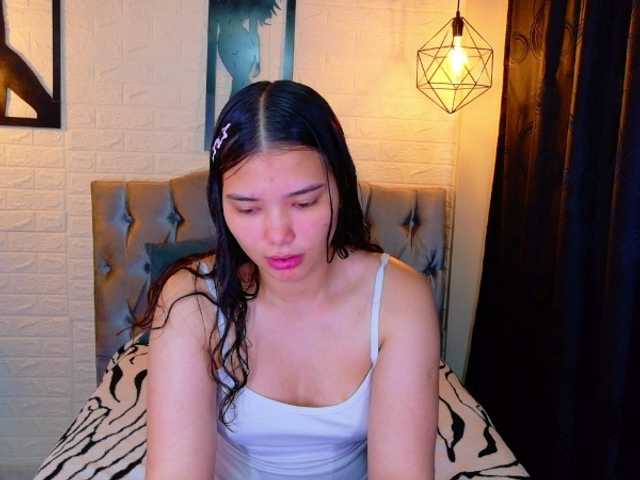 lizziesweets live cam on BongaCams