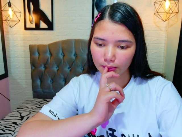 lizziesweets live cam on BongaCams