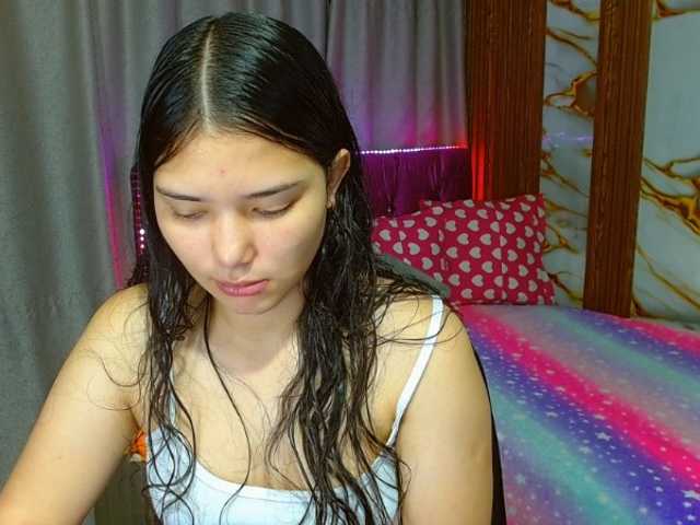 lizziesweets live cam on BongaCams