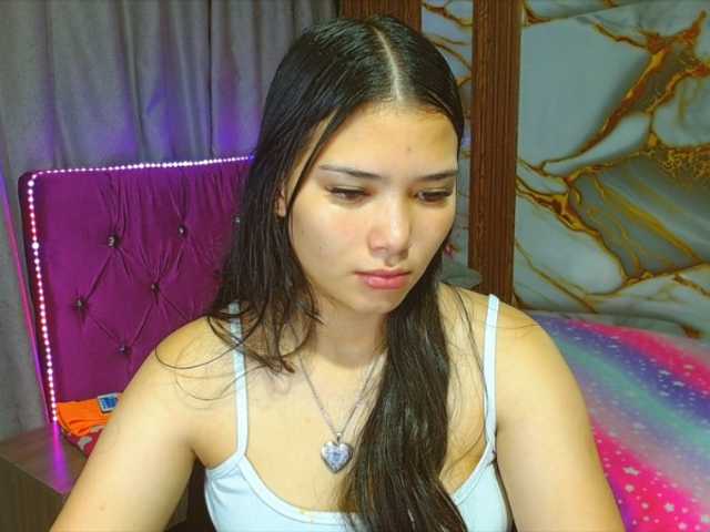 lizziesweets live cam on UnifiedCams