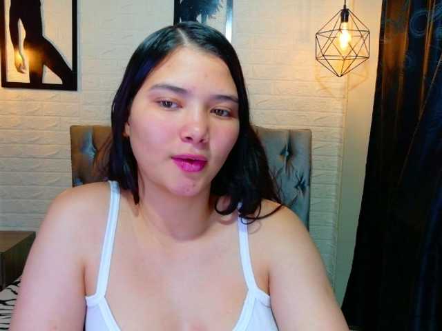 lizziesweets live cam on BongaCams