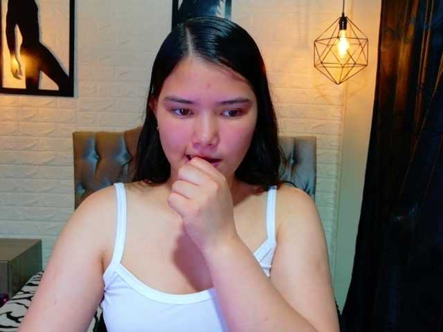 lizziesweets live cam on BongaCams