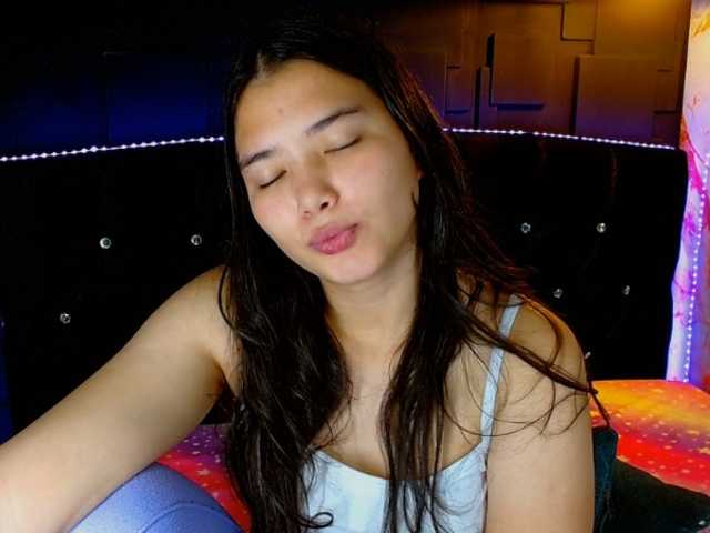 lizziesweets live cam on BongaCams