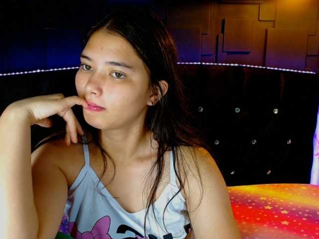 lizziesweets live cam on BongaCams