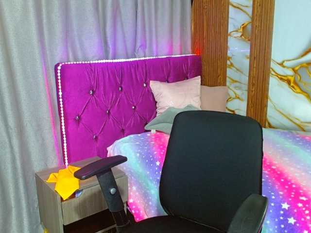 lizziesweets live cam on BongaCams