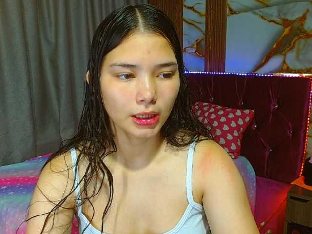 lizziesweets live cam on BongaCams