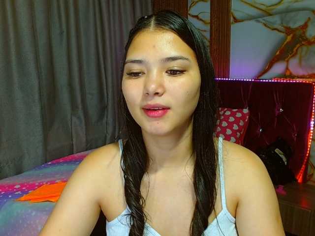 lizziesweets live cam on BongaCams
