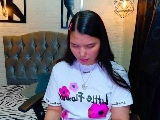 lizziesweets live cam on BongaCams