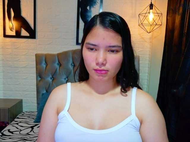 lizziesweets live cam on BongaCams