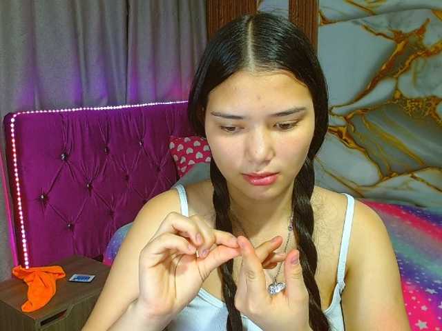 lizziesweets live cam on BongaCams