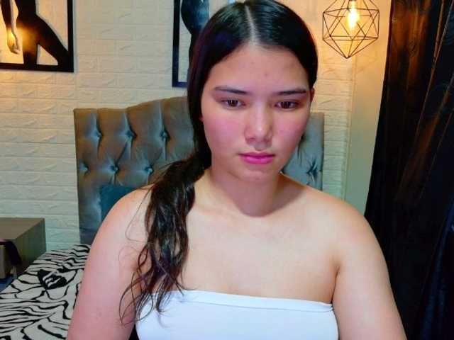 lizziesweets live cam on BongaCams