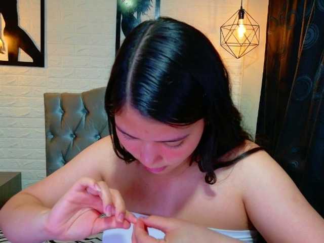 lizziesweets live cam on BongaCams