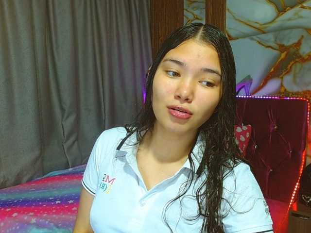 lizziesweets live cam on BongaCams