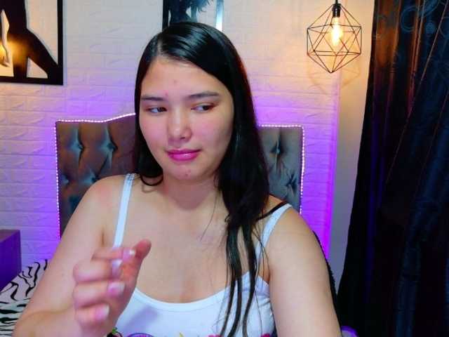 lizziesweets live cam on BongaCams