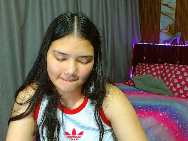 lizziesweets live cam on BongaCams