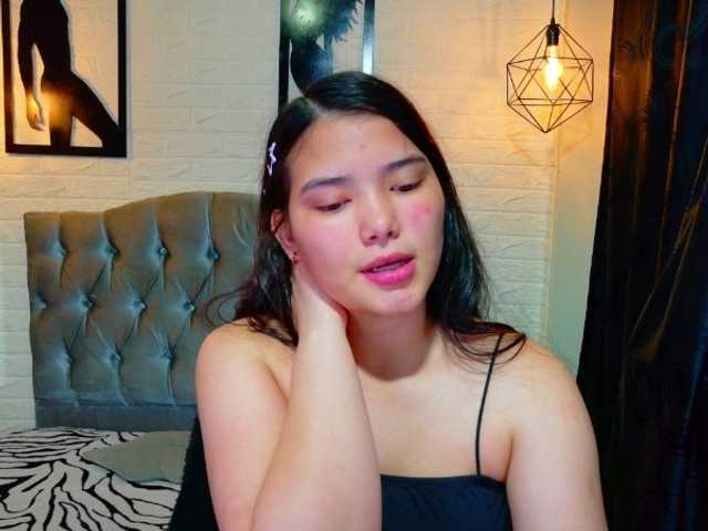 lizziesweets live cam on BongaCams
