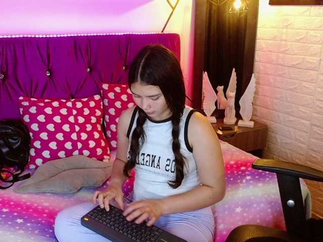 lizziesweets live cam on BongaCams