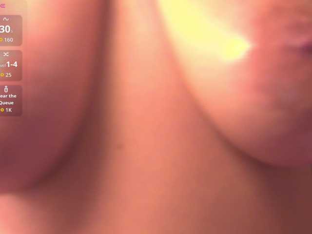 SeniGrandee live cam on BongaCams