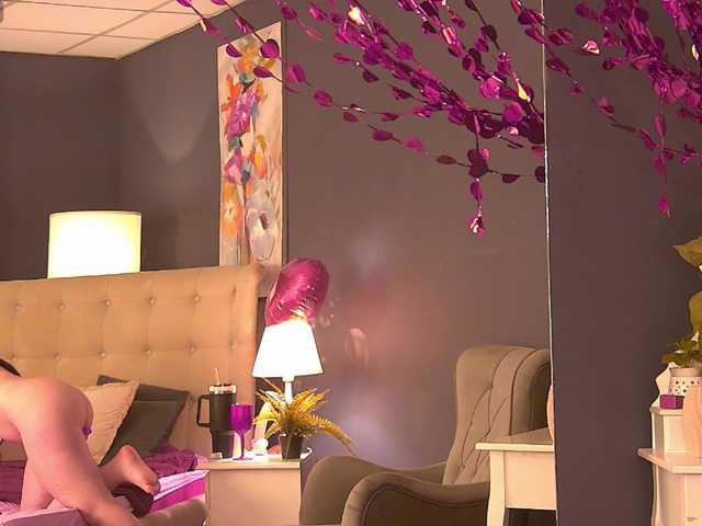 SeniGrandee live cam on BongaCams