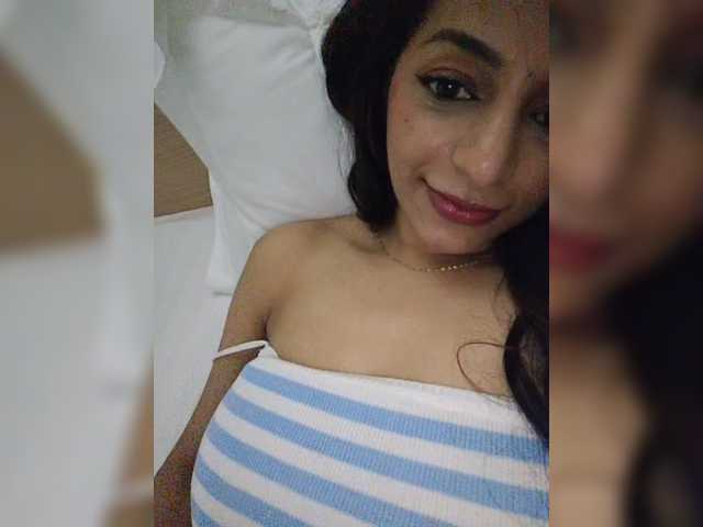 Clairemontrose, en vivo ahora en BongaCams