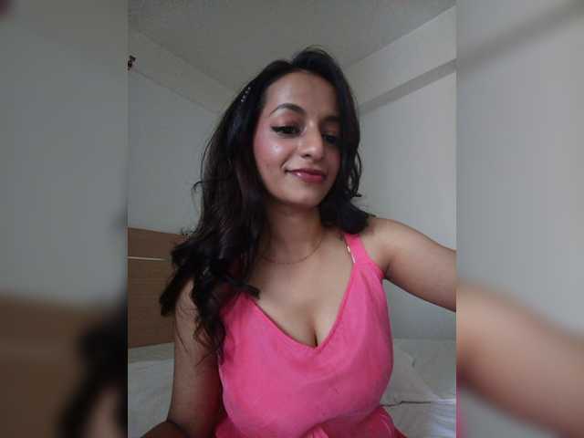 Clairemontrose live cam on BongaCams