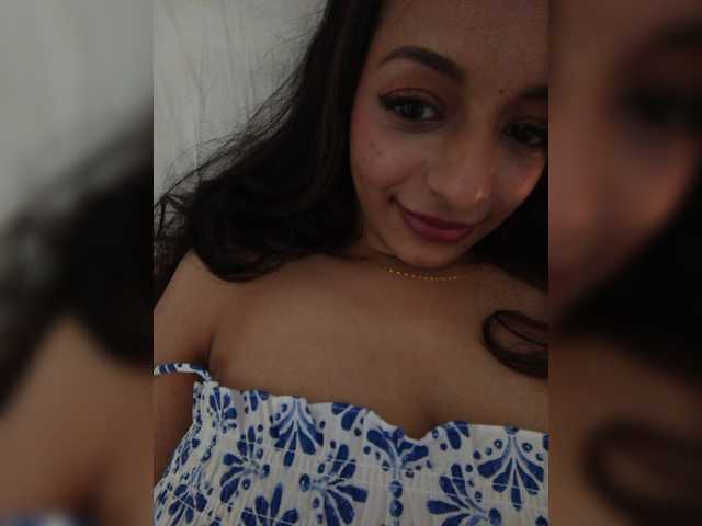 Clairemontrose live cam on BongaCams