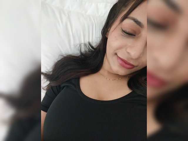 Clairemontrose live cam on BongaCams