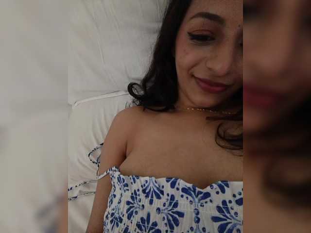 Clairemontrose live cam on BongaCams