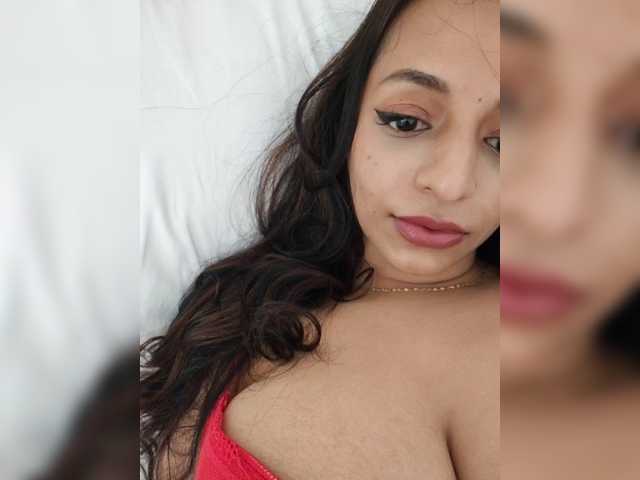 Clairemontrose live cam on BongaCams