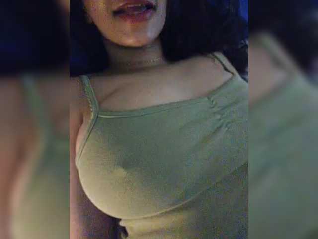 Clairemontrose live cam on BongaCams