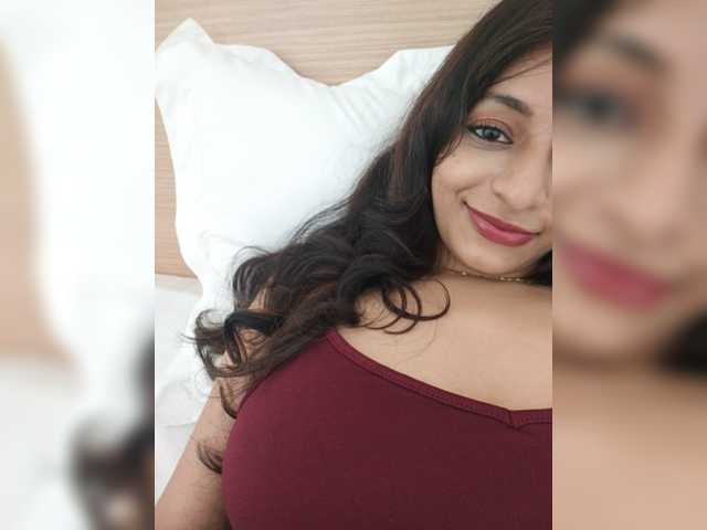 Clairemontrose live cam on BongaCams