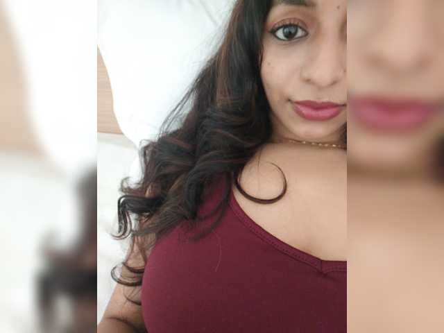 Clairemontrose live cam on BongaCams