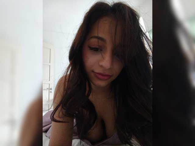 Clairemontrose live cam on BongaCams