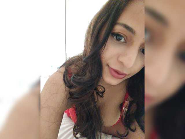 Clairemontrose live cam on BongaCams