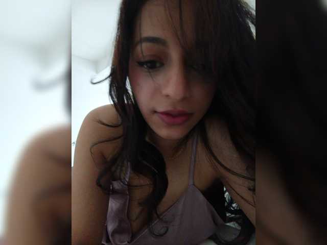 Clairemontrose live cam on BongaCams